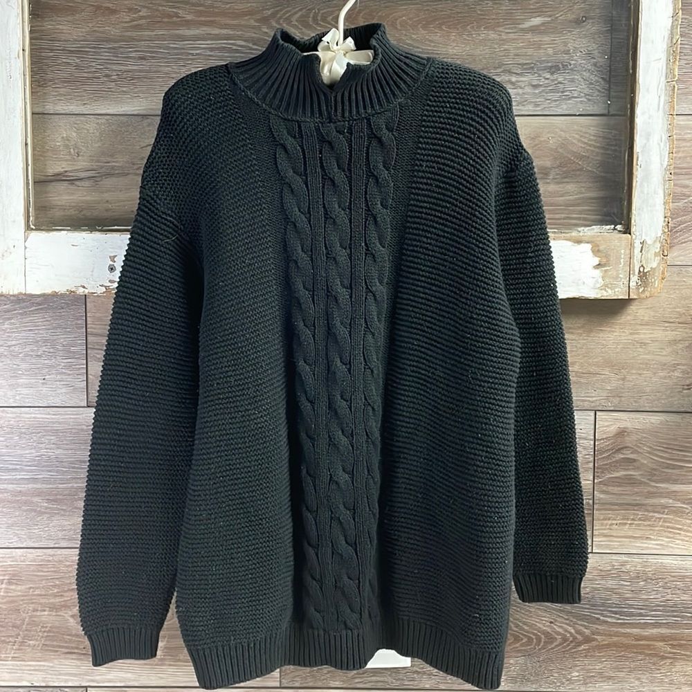 LizWear Ladies Pullover Sweater, Size M, Black